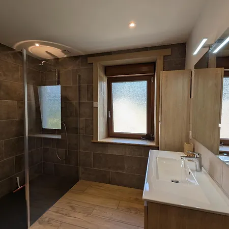 Spacieux A Bussang, Pour 10 Personnes - Fr-1-589-831